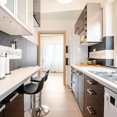 Apartment Gemelli - Black&white Urban Loft *