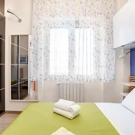 Apartment Gemelli - Black&white Urban Loft Rome