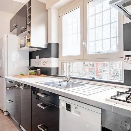 Gemelli - Black&white Urban Loft * Rome