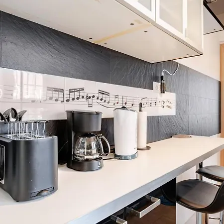 Gemelli - Black&white Urban Loft